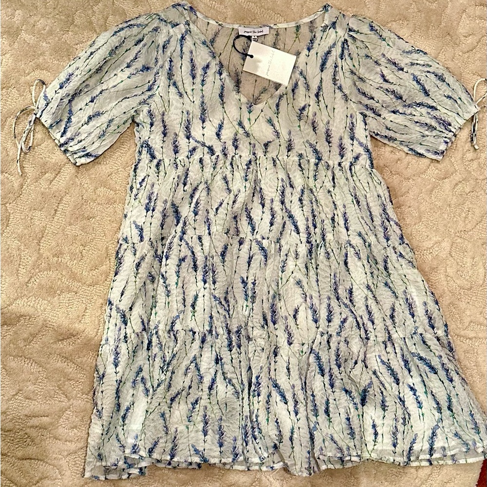 NWT Size S Cute V-neck A-line dress white with blue flowers by Jacquie the Label
